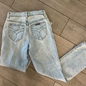 Rollas /// Classic Straight Light Wash /// Distressed High Rise Jeans // Size 25